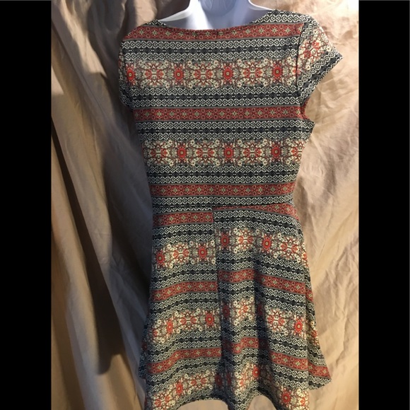 Vibe sports dress - Picture 2 of 3